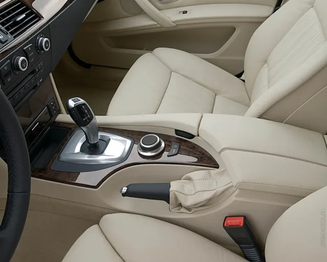 BMW 520d MT — 8