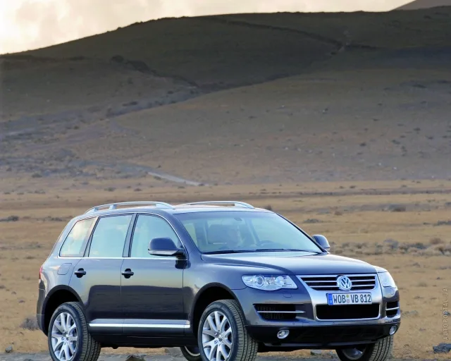 Volkswagen Touareg 2007 crossover — 24