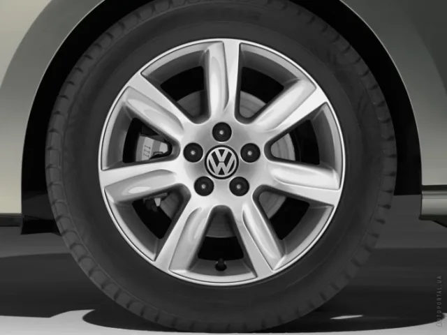 Volkswagen Polo 1.6 MT Style — 21
