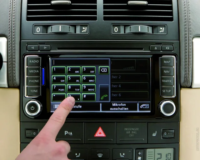 Volkswagen Touareg 2007 crossover — 10