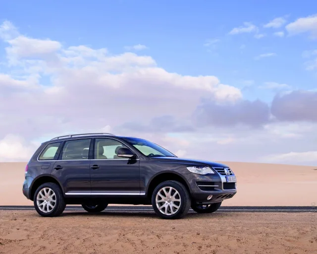 Volkswagen Touareg 2007 crossover — 23