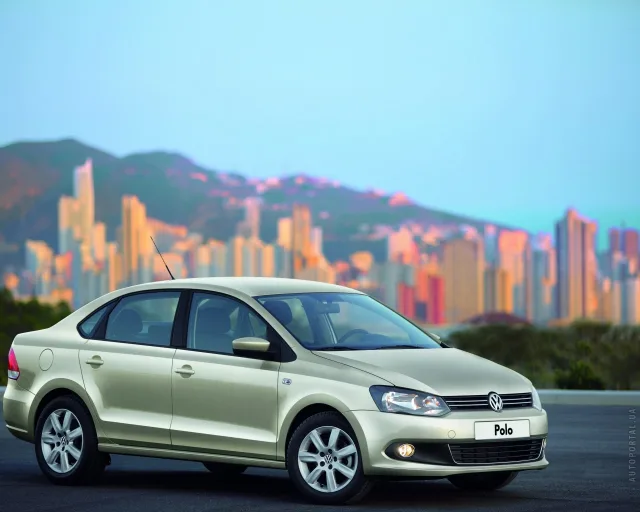 Volkswagen Polo 1.6 MT Style — 14