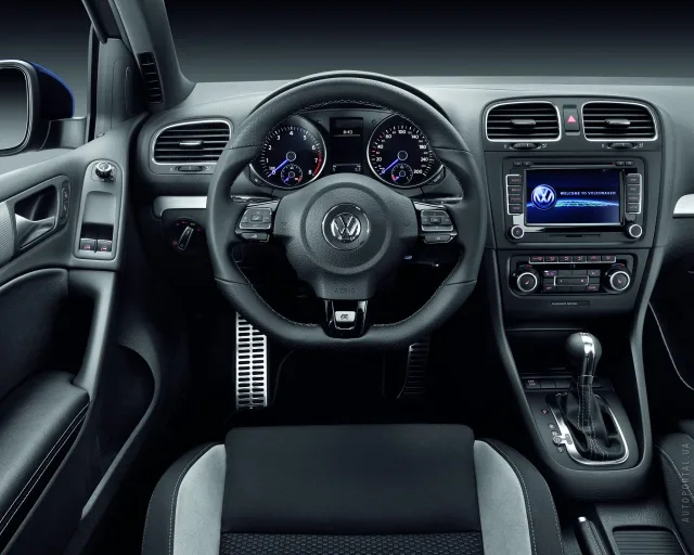 Volkswagen Golf R 2009 (Фольксваген Гольф Р) 5-ти дверный хэтчбек — 2