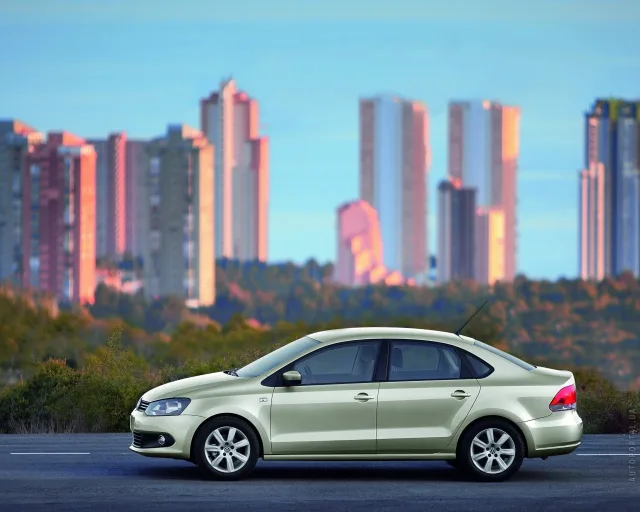 Volkswagen Polo 1.6 MT Style — 19