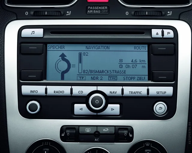 Volkswagen Scirocco 2008 хетчбек — 5