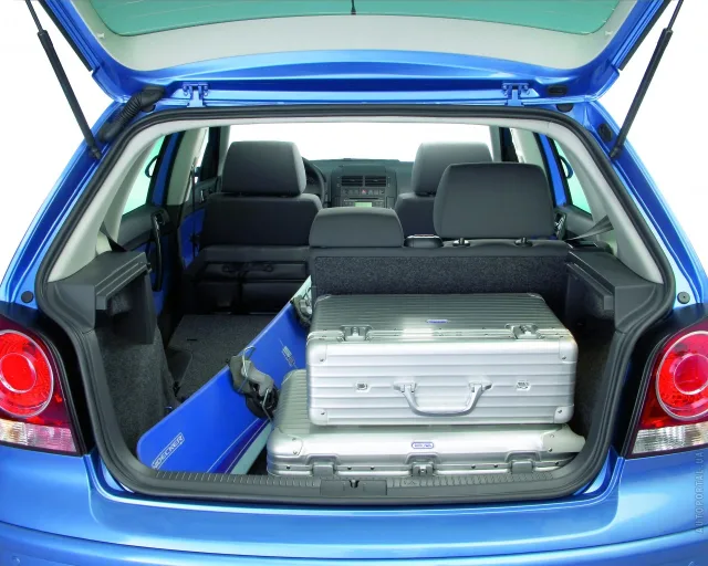 Volkswagen Polo 9N (Фольксваген Поло) 5-ти дверный хэтчбек — 9