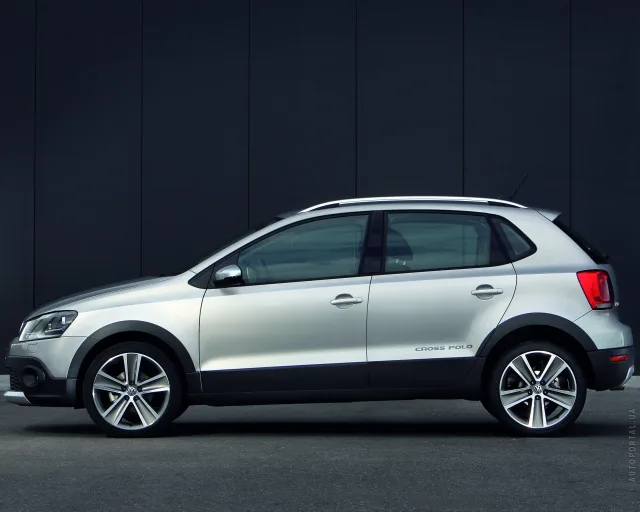 Volkswagen Cross Polo 2010 (Фольксваген Кросс Поло) хэтчбек — 17