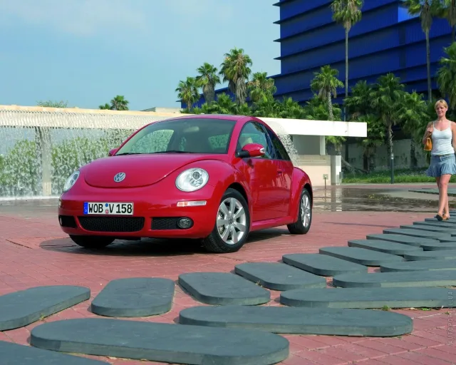 Volkswagen New Beetle 1.8T MT Highline — 9