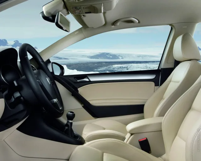 Volkswagen Golf 2012 хетчбек — 17