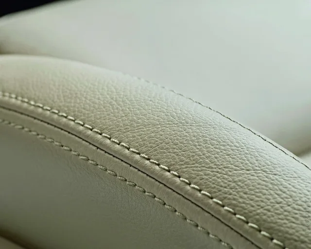 Volkswagen Golf 2012 хетчбек — 3