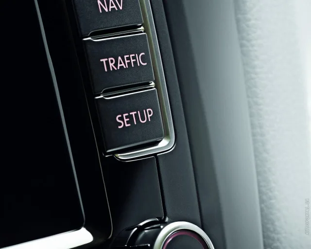 Volkswagen Golf 2012 хетчбек — 19