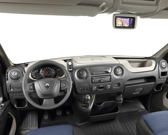 Renault Trafic 2012 мінівен — 8