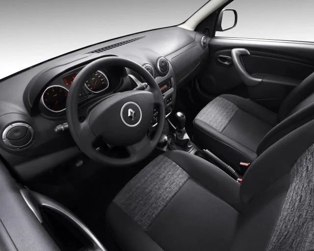 Renault Duster 2010 crossover — 6
