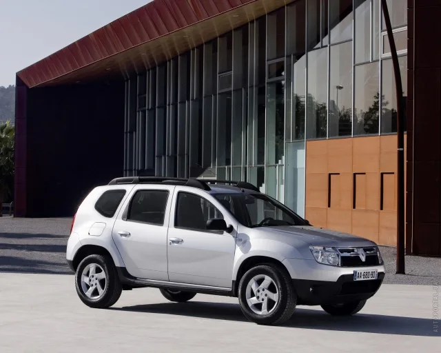 Renault Duster 2010 crossover — 23