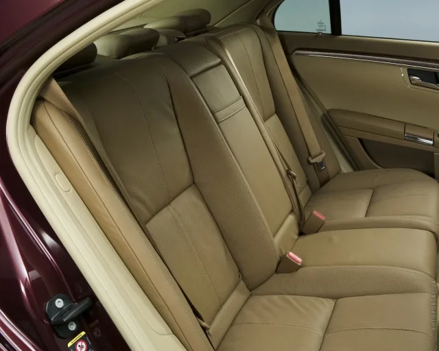 Mercedes-Benz S-Class 2005 седан — 8