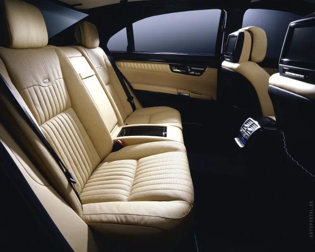 Mercedes-Benz S-Class 2005 седан — 25
