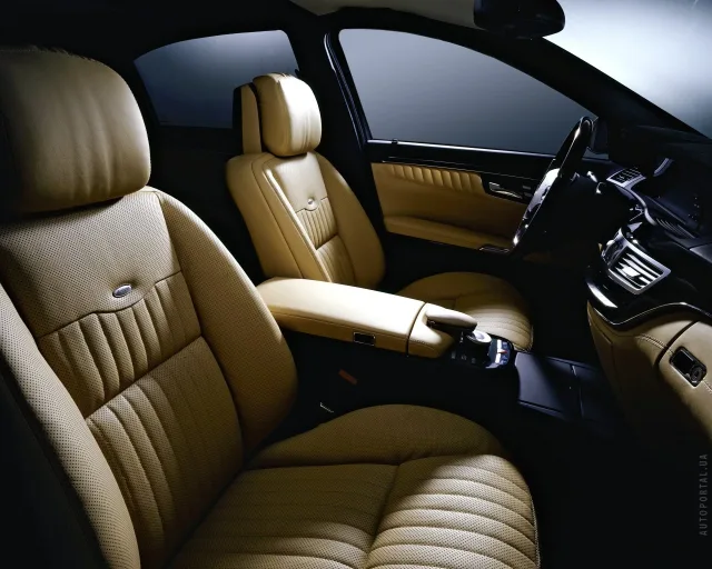 Mercedes-Benz S-Class 2005 седан — 15