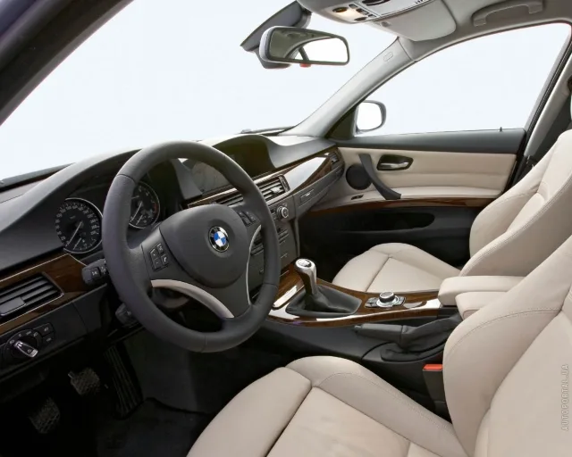 BMW 335i MT — 3