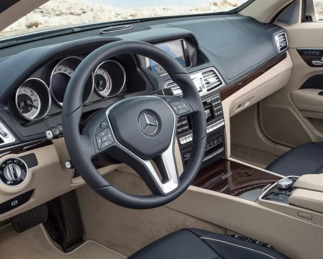 Mercedes-Benz E-Class Cabriolet 2013 (Мерседес Бенц Е-Класс Кабриолет) кабриолет — 4