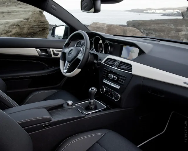 Mercedes-Benz C-Class Coupe C350 AT — 6