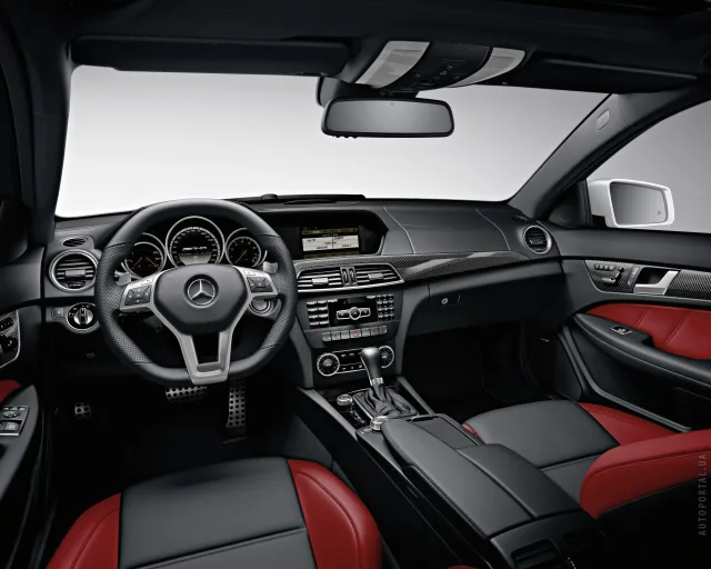 Mercedes-Benz C-Class Coupe C350 AT — 14