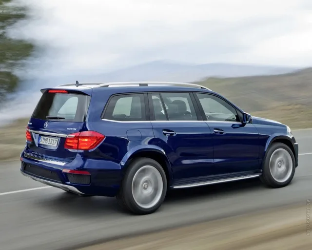 Mercedes-Benz GL-Class 2012 позашляховик — 23