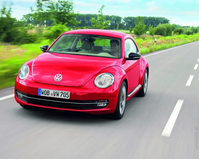 Volkswagen Beetle hatchback — 25