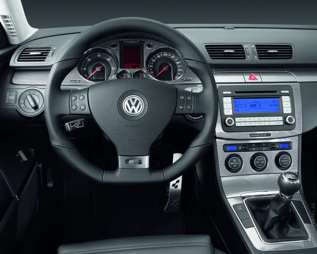 Volkswagen Passat B6 седан — 2