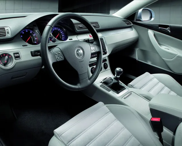 Volkswagen Passat B6 седан — 18