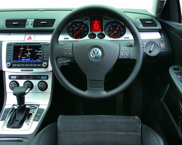 Volkswagen Passat B6 седан — 3