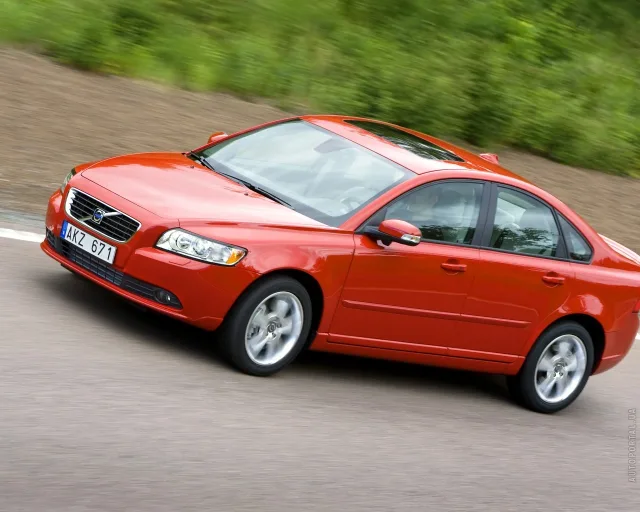 Volvo S40 2004 (Вольво С40) седан — 25