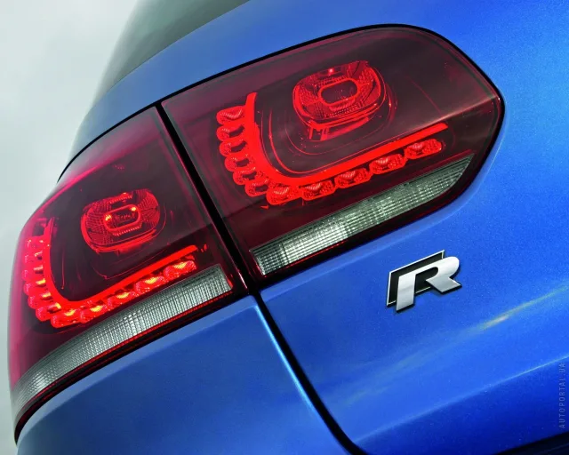 Volkswagen Golf R 2.0 MT — 22