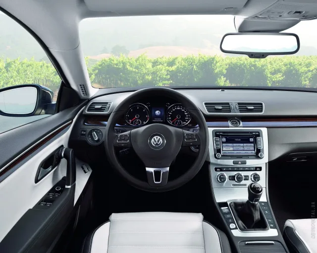 Volkswagen CC 2012 седан — 3