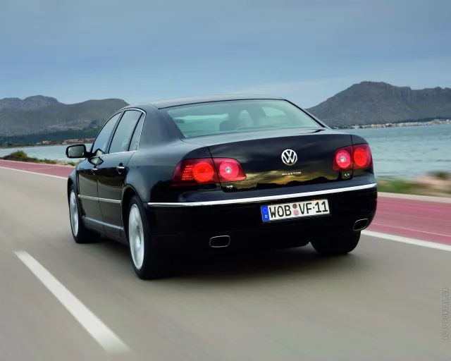 Volkswagen Phaeton 3.2 AT Long — 15