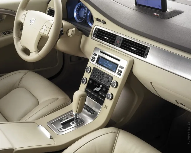 Volvo S80 седан — 8