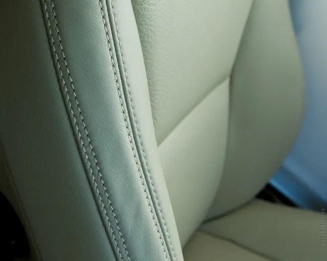 Volvo XC60 2008 кросовер — 2