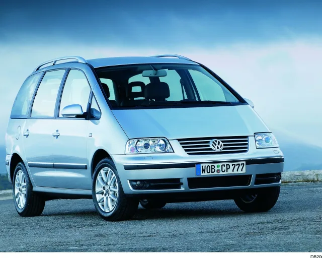Volkswagen Sharan 2004 мінівен — 6