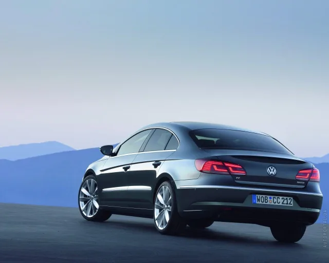 Volkswagen CC 2012 седан — 13