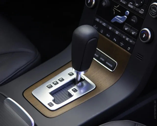 Volvo S80 седан — 23