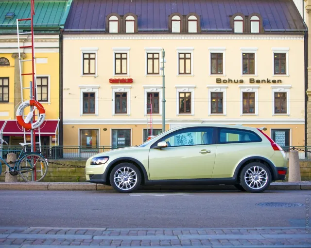 Volvo C30 2.0D MT Base — 20