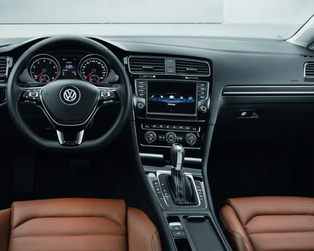 Volkswagen Golf VII 2012 (Фольксваген Гольф) 5-ти дверный хэтчбек — 6