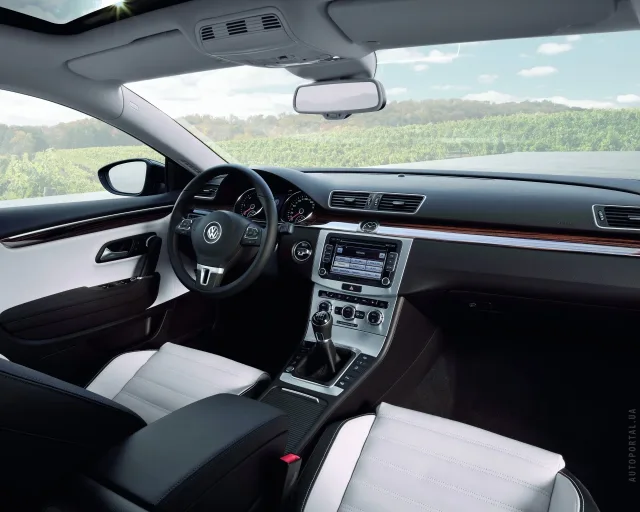 Volkswagen CC 2012 седан — 2