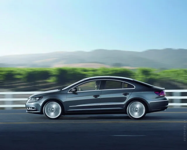Volkswagen CC 2012 седан — 10