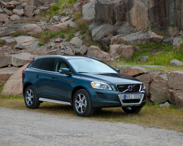 Volvo XC60 2008 кросовер — 17