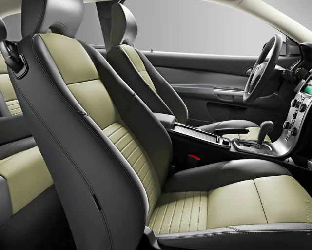 Volvo C30 2010 хетчбек — 8