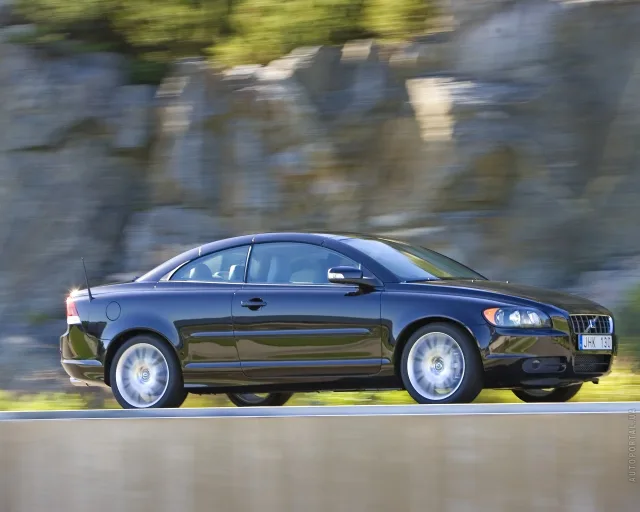 Volvo C70 2,4D AT Summum — 13