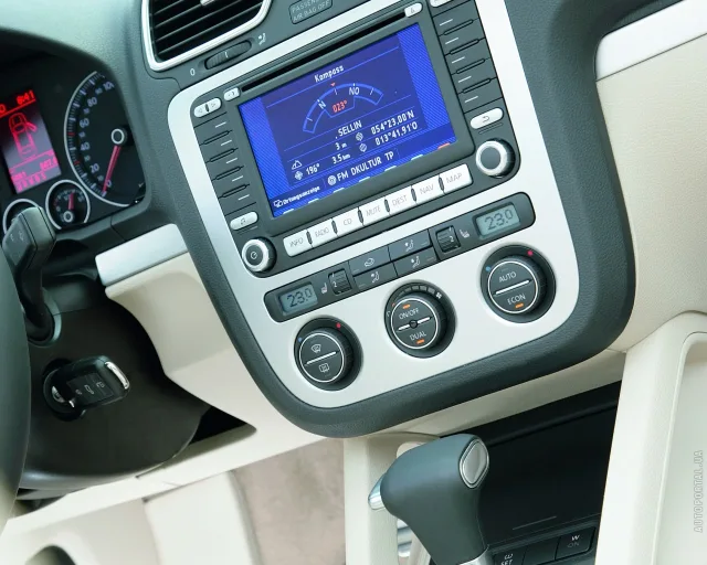 Volkswagen Eos 1.4 TSI MT — 5