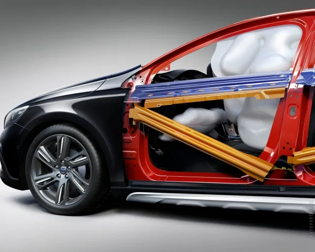 Volvo V40 Cross Country кросовер — 11