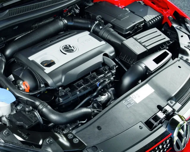 Volkswagen Golf GTI 2009 (Фольксваген Гольф ГТИ) хэтчбек — 9