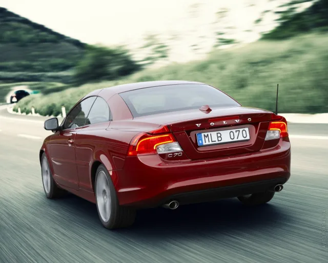 Volvo C70 2.4 MT Summum — 9